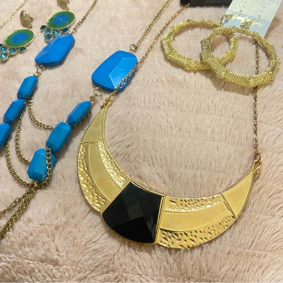 Jewelry Bundle #4 - Picture 4 of 8